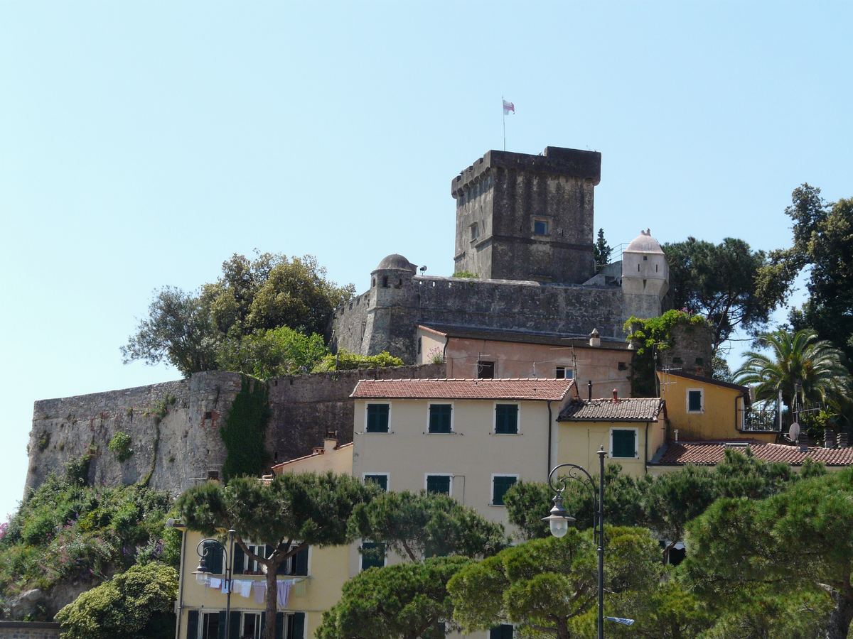 San Terenzo Castle