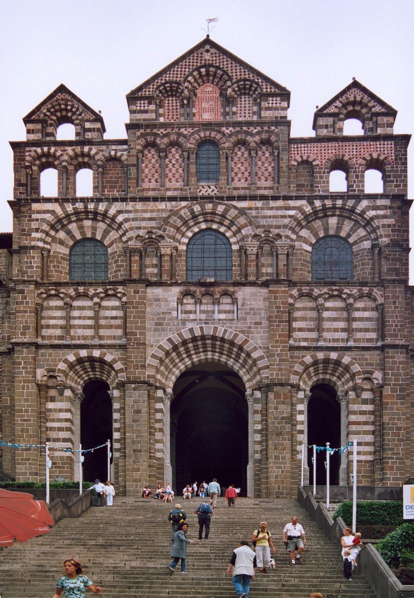 Le Puy Cathedral Complex