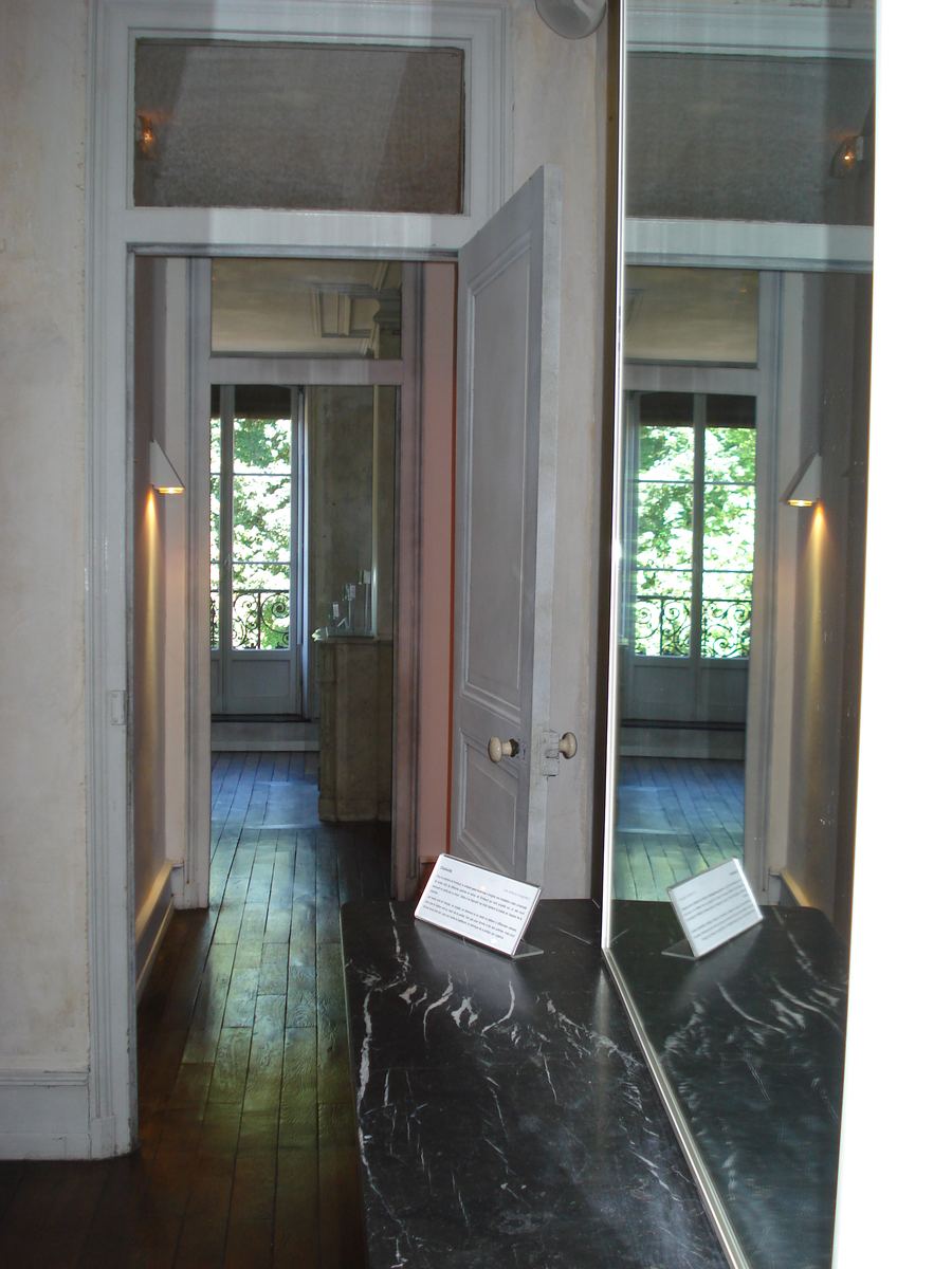 La Maison des Ailleurs