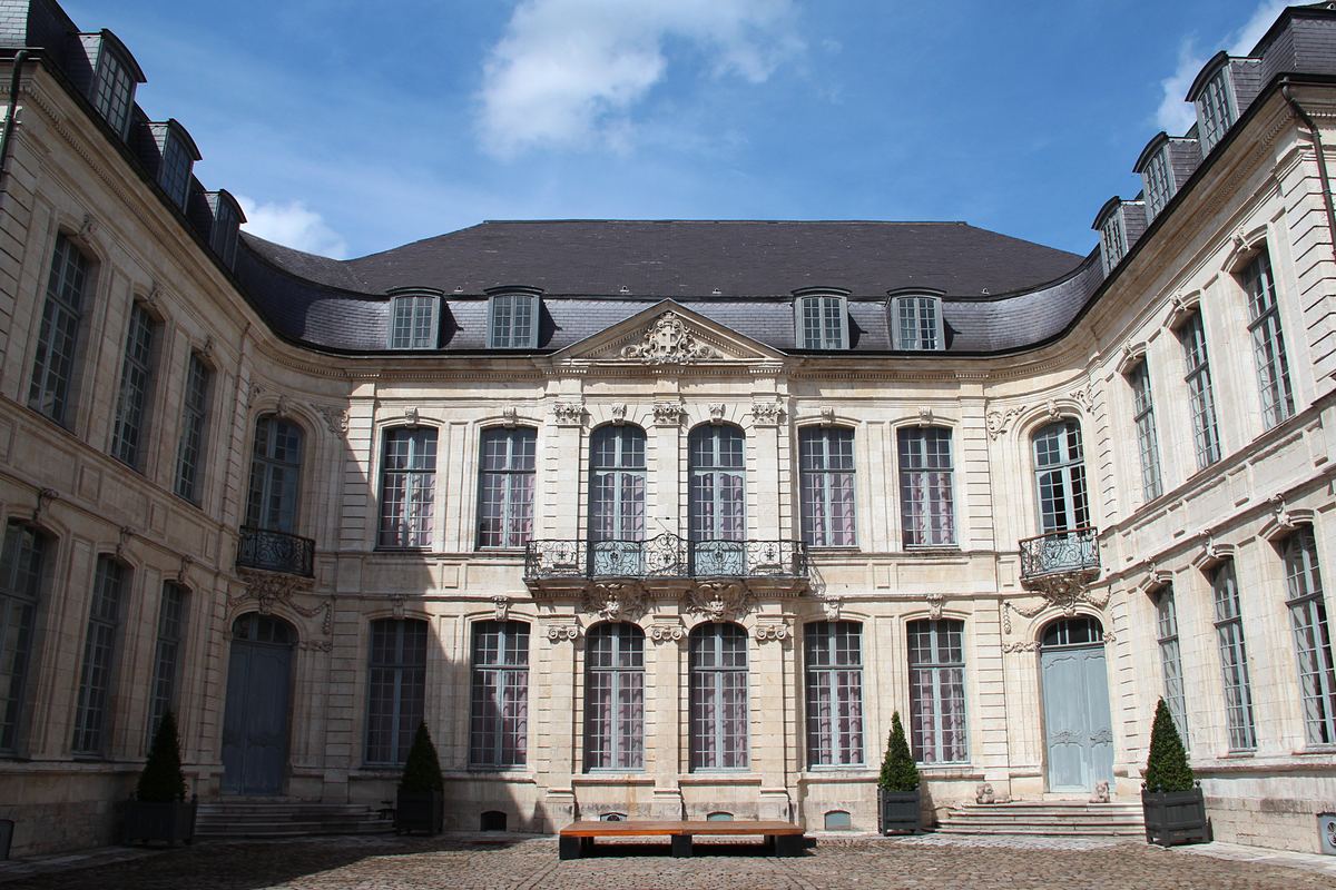 Hôtel Sandelin Museum