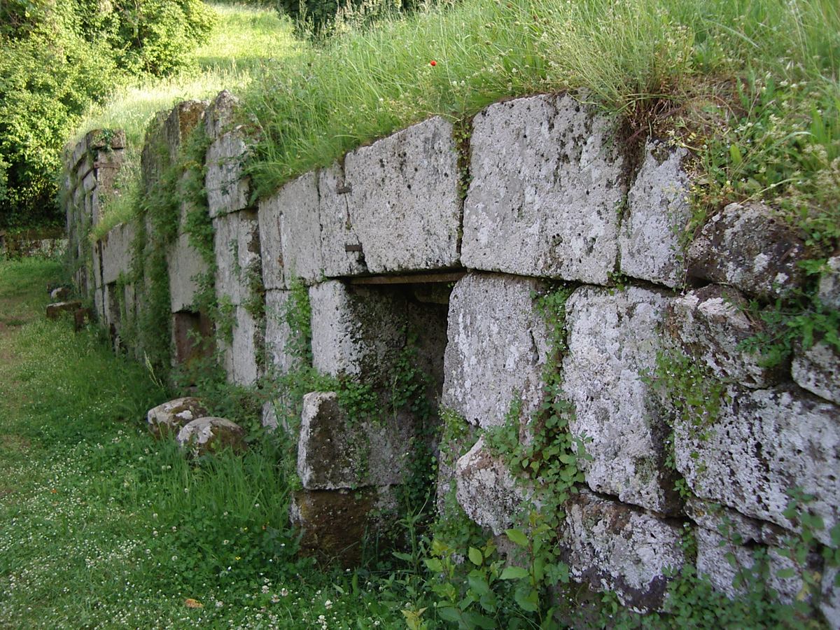 Crocifisso del Tufo Etruscan Necropolis